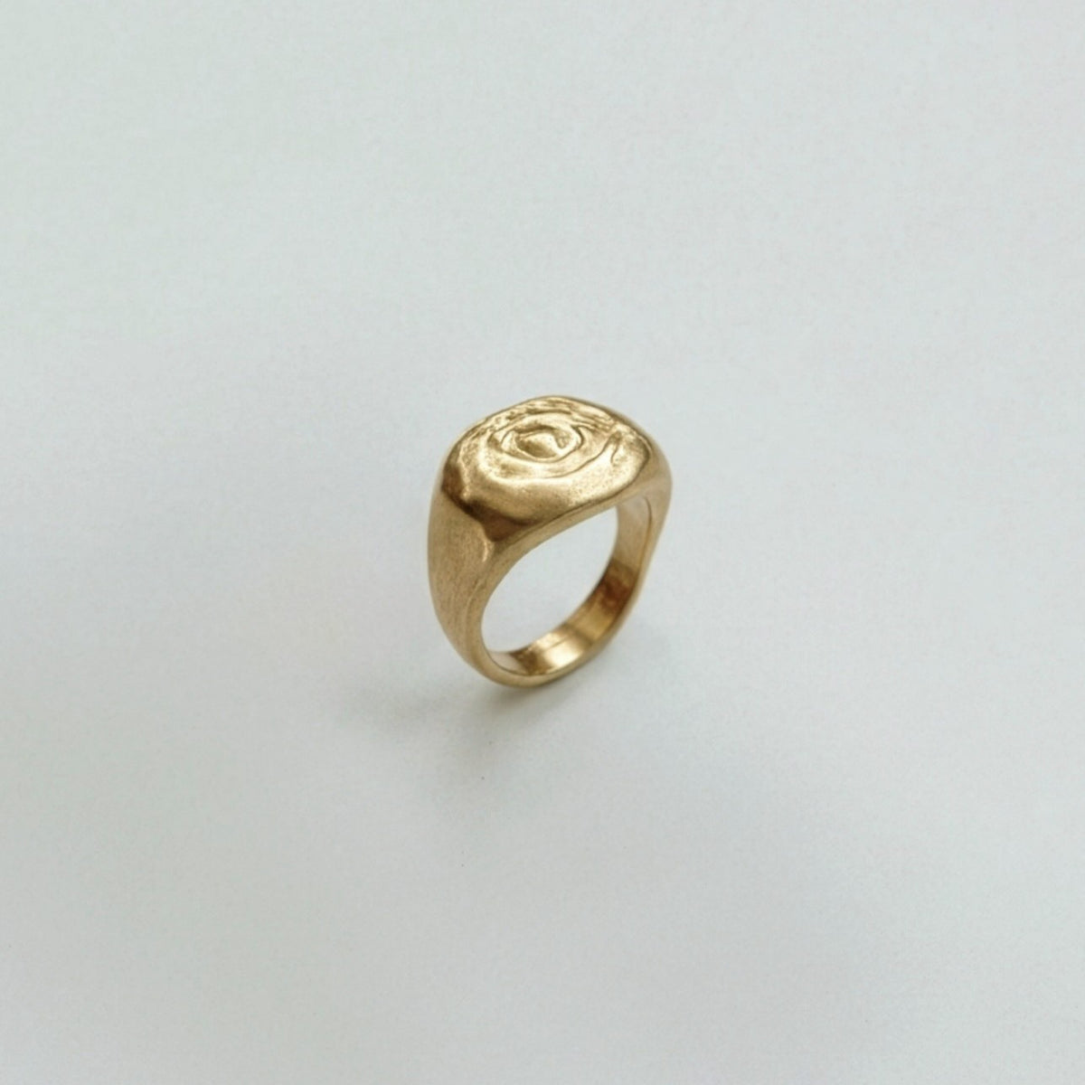Maggie ring in 18K gold vermeil — handmade jewelry by BARSHA STUDIO