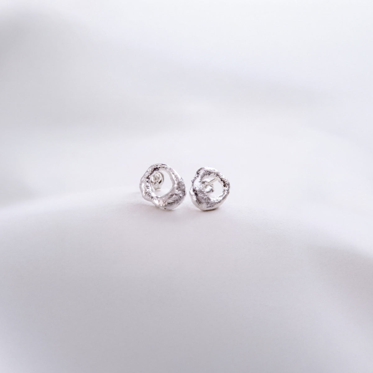 Round Link earrings in sterling silver — handmade jewelry by BARSHA STUDIO